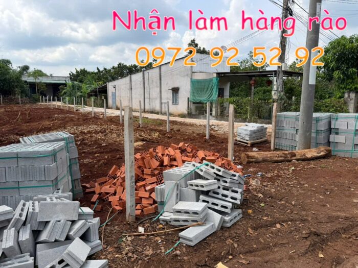 lam hang rao tai ngai giao va khu vuc lan can gia hop ly